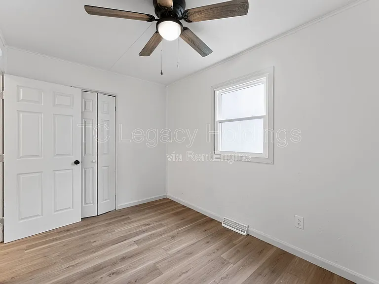 1533 Hoffman Ave — Photo 22