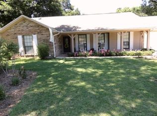 11540 Thousand Oaks Dr, Pensacola, FL 32514