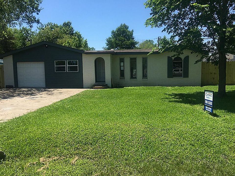 1st image of 4506 E 32nd St
