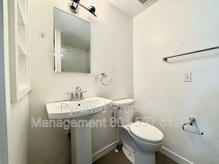 1265 E 5600 S — Photo 12