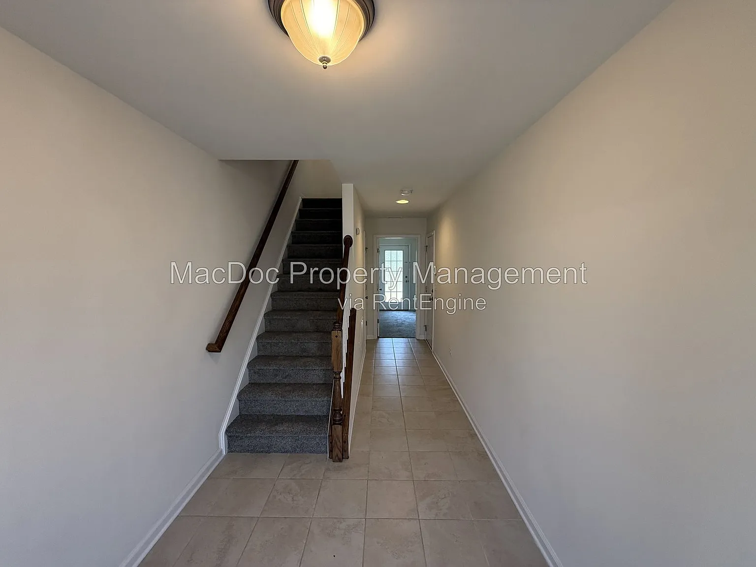 4 bed, 4.0 bath, 1776 sqft, $2,395 — Photo 3