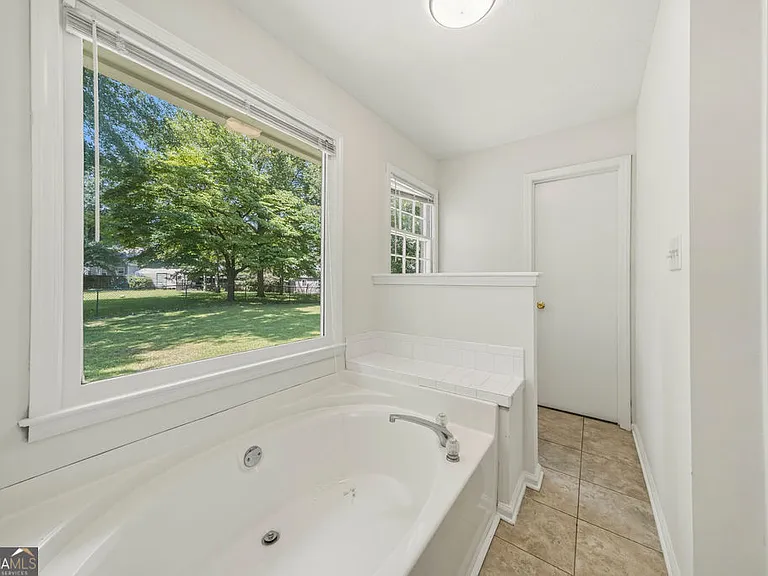 3940 Hubert Dr — Photo 20