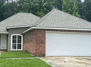 9897 Chapel Hill Dr, Denham Springs, LA 70706