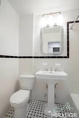 Rented by Mirador Real Estate | media 3
