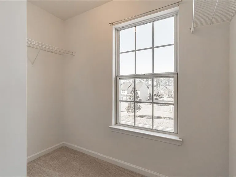 520 Dragonfly Ct — Photo 15