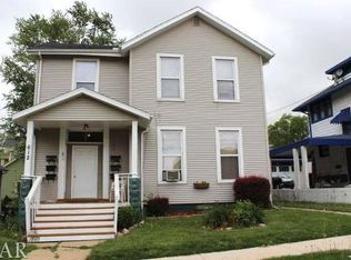 612 N Roosevelt Ave APT 5, Bloomington, IL 61701