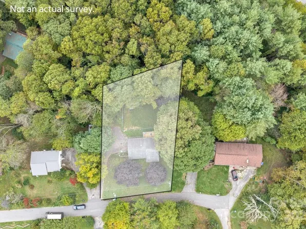 99 Boone St, Spruce Pine, NC 28777