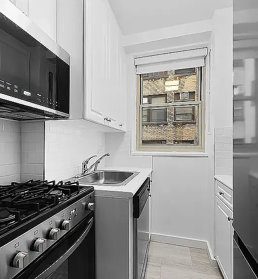300 E 57th St #3H — Photo 3