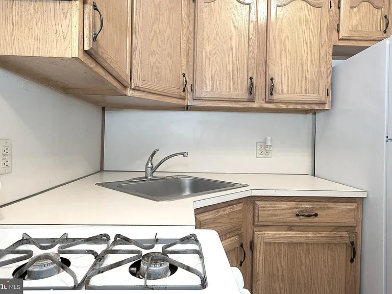 418 Harlan St — Photo 11