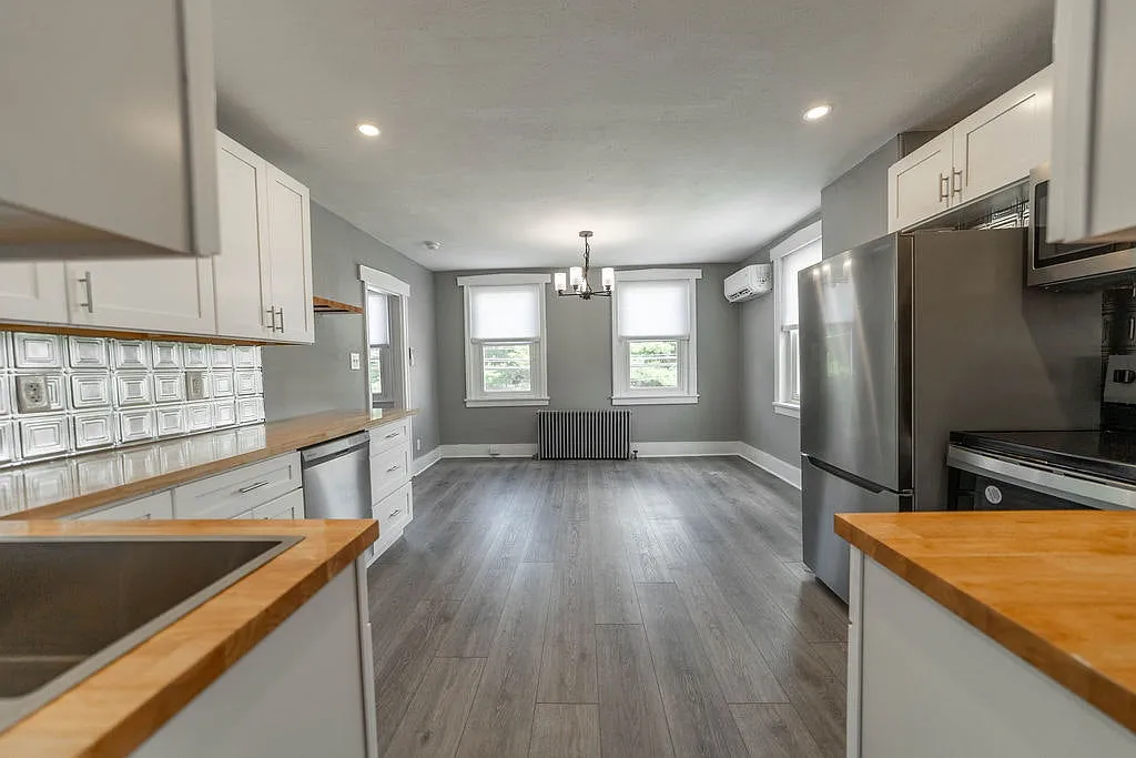 396 West Main Street, Unit 2 — Photo 1