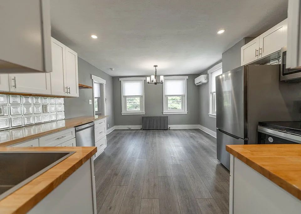 396 W Main St #2
