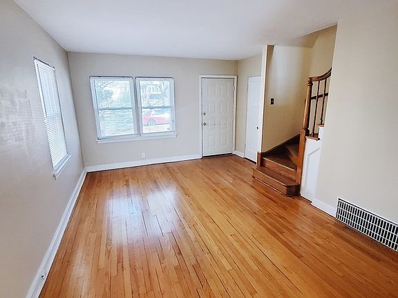 4th image of 1631 E Menlo Blvd #1631