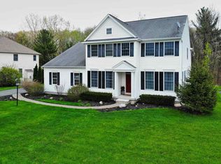 7 Hidden Crest Ct, Clifton Park, NY 12065
