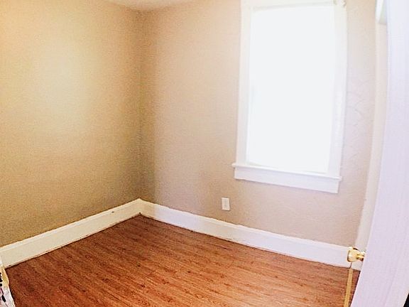 4th image of 2223 S 21st St #2223