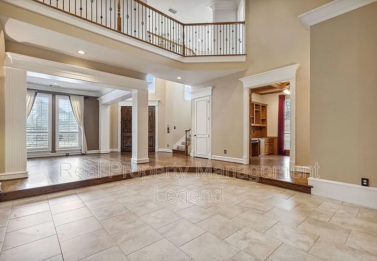 5004 Seville Ln — Photo 8