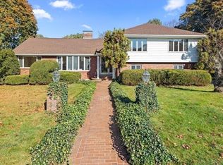 43 Mayflower Rd, Winchester, MA 01890