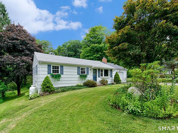3rd image of 128 Mott Hill Road