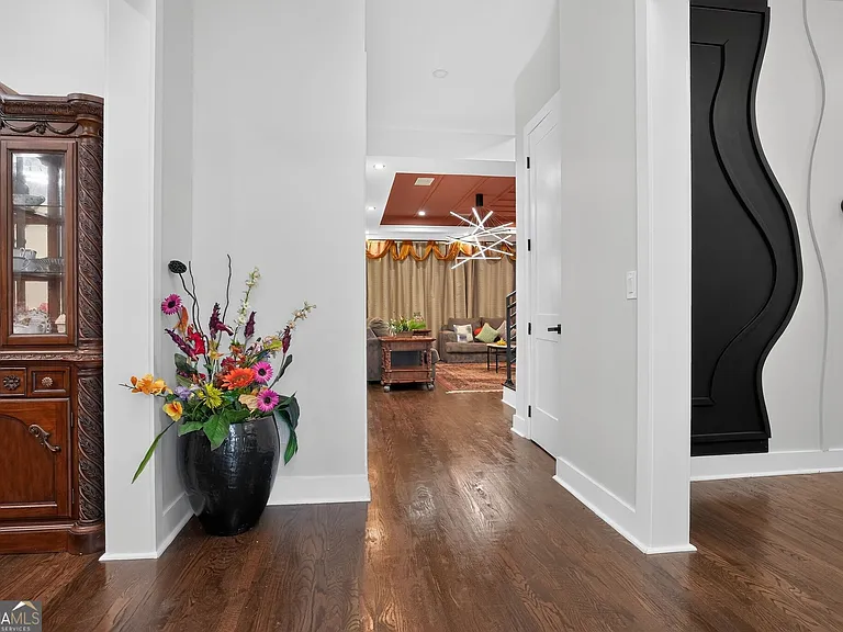 2877 Alexa Ave SE — Photo 3
