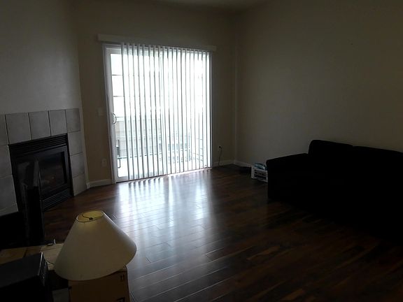 4th image of 1343 Lake Cir #A8