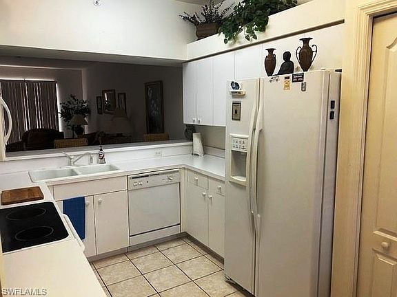 4th image of 21300 Lancaster Run Unit 913
