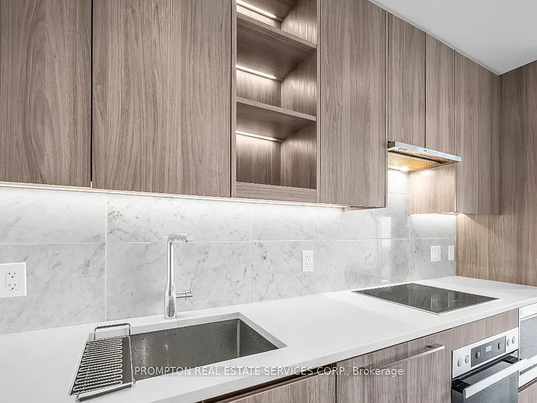 85 McMahon Dr #1210 — Photo 11