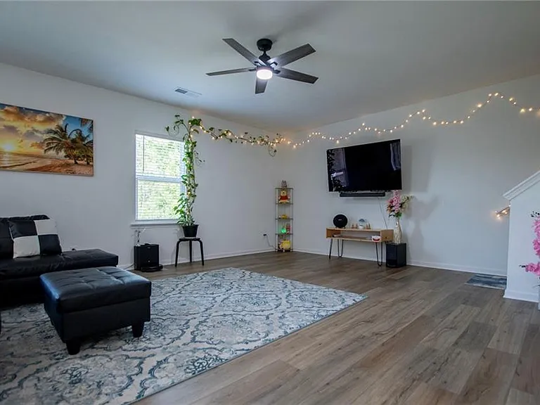 194 Rivulet Dr — Photo 6