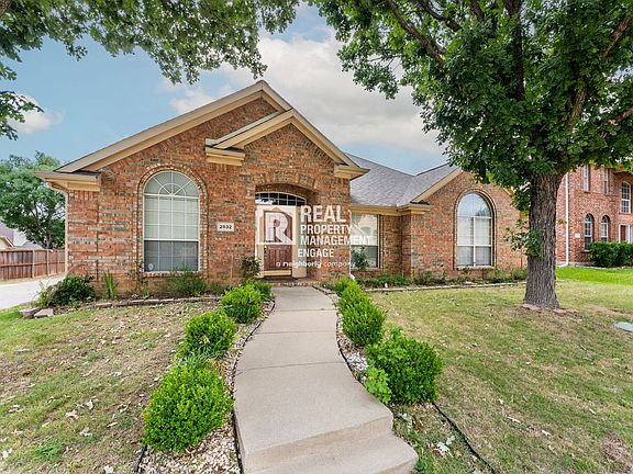 5th image of 2832 Bluffview Dr