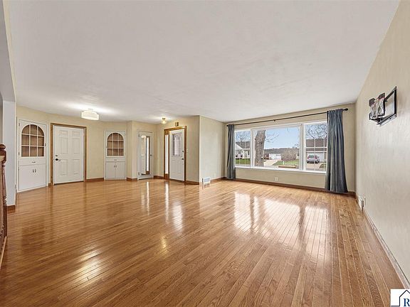 5th image of 129 N Morningside Dr