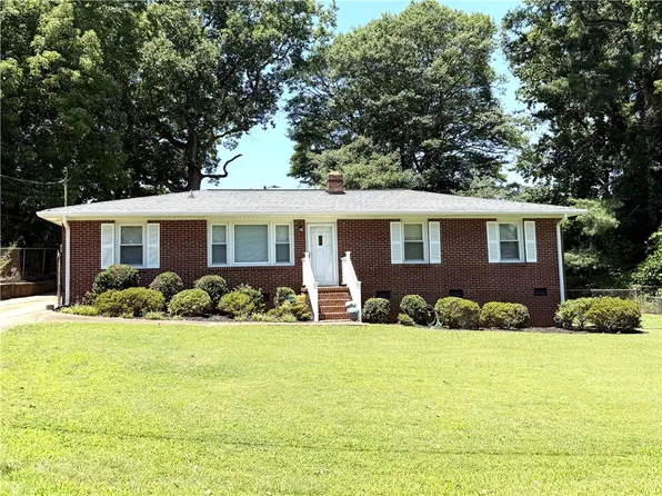 13 Lynhurst Dr, Greenville, SC 29611
