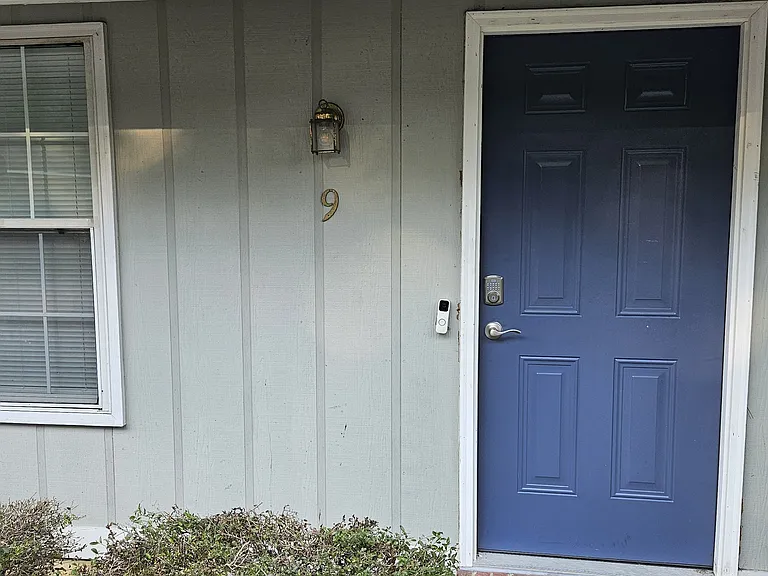 122 Wedgewood Dr #9 — Photo 1