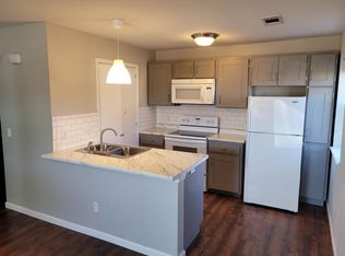 1003 SE 5th St APT C, Bentonville, AR 72712