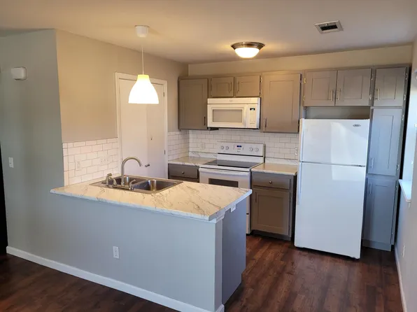 1003 SE 5th St, Bentonville, AR