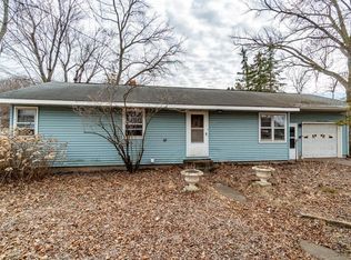 1317 E Prospect St, Durand, WI 54736