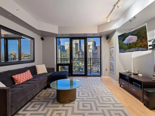 500 E Grant St APT 1503, Minneapolis, MN 55404