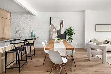 665 De Graw Street, #1