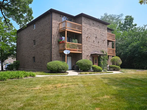 2210 Abbeywood Dr APT E, Lisle, IL 60532