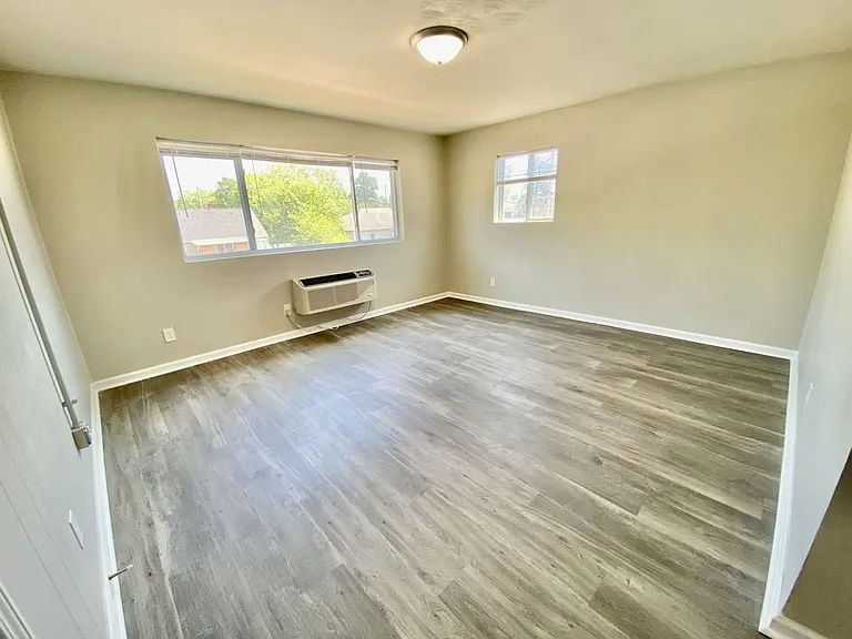 Beech Grove Apartments — Photo 6