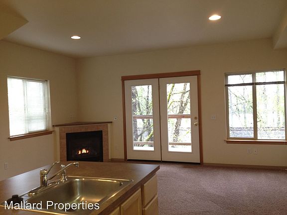2nd image of 1933 Garden Ave APT 9