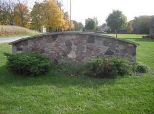 449 S Spring Canyon Dr, Hebron, IN 46341