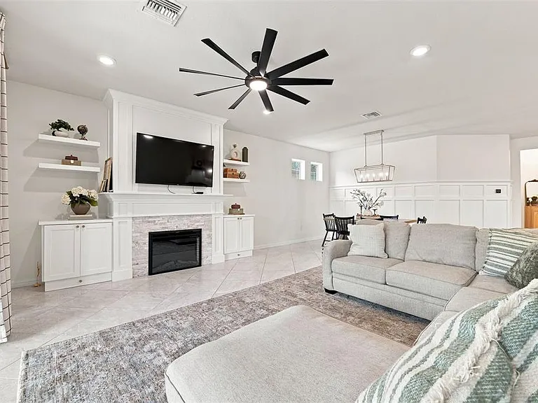 12846 Payton St — Photo 18