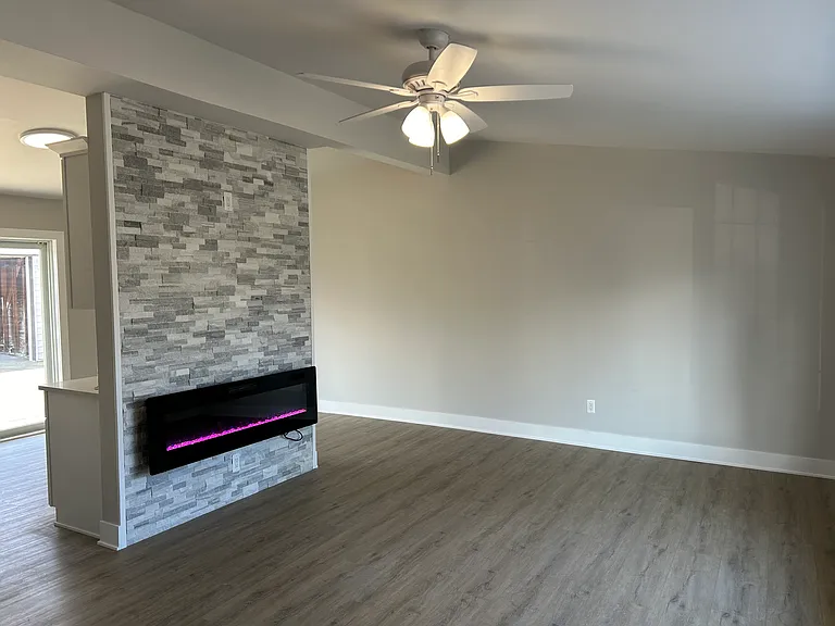 11478 Silver Dr — Photo 2