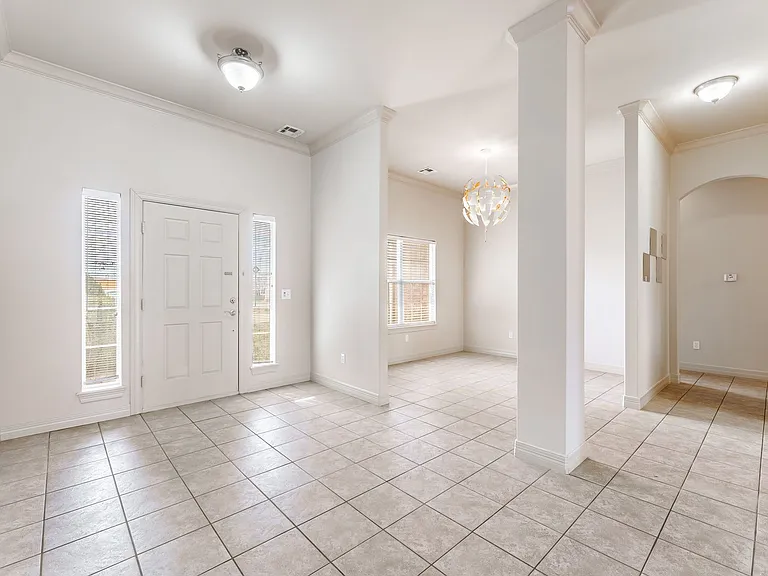 4303 W Olive St — Photo 3