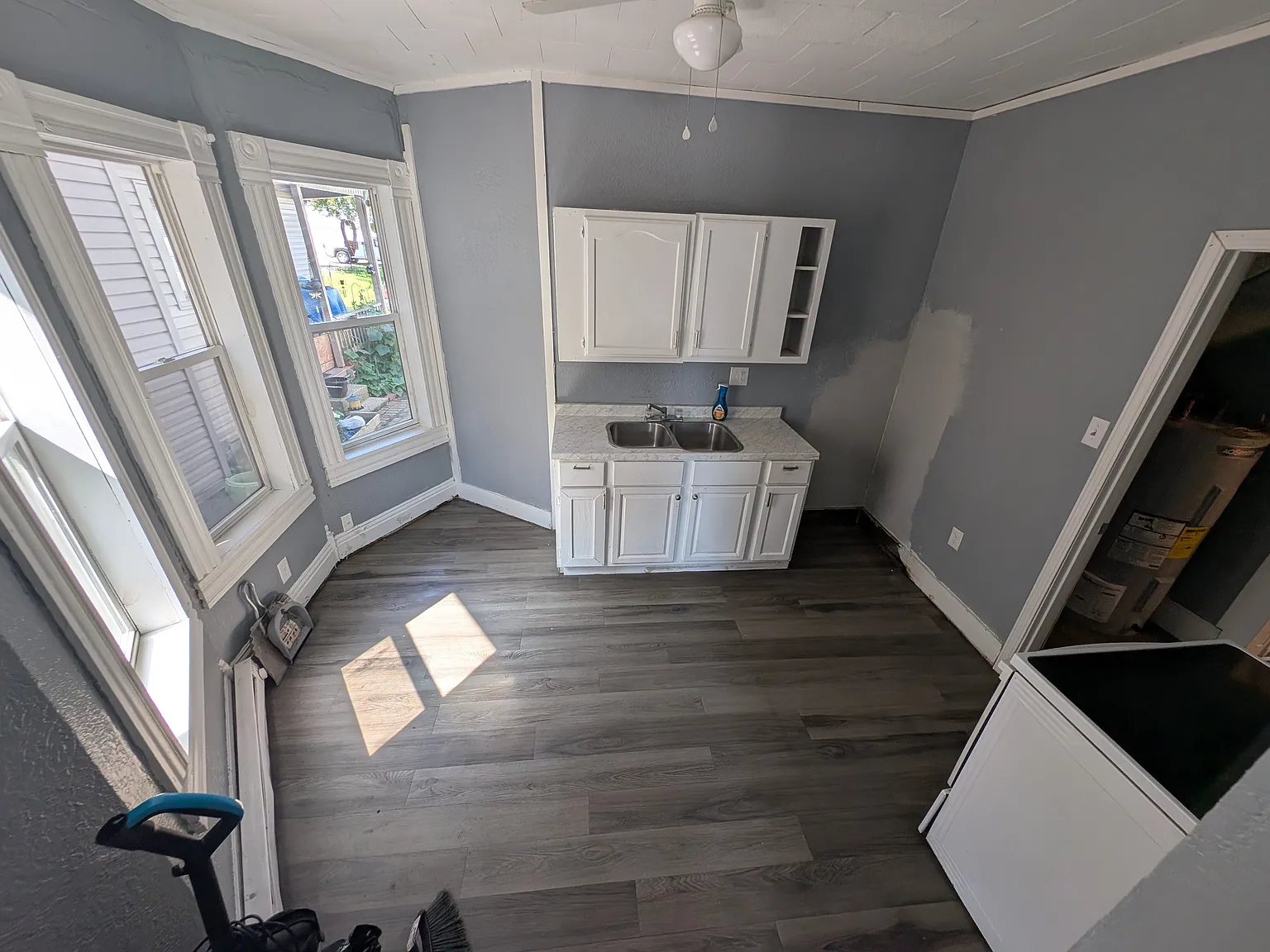2 bed, 700 sqft, $700 — Photo 3