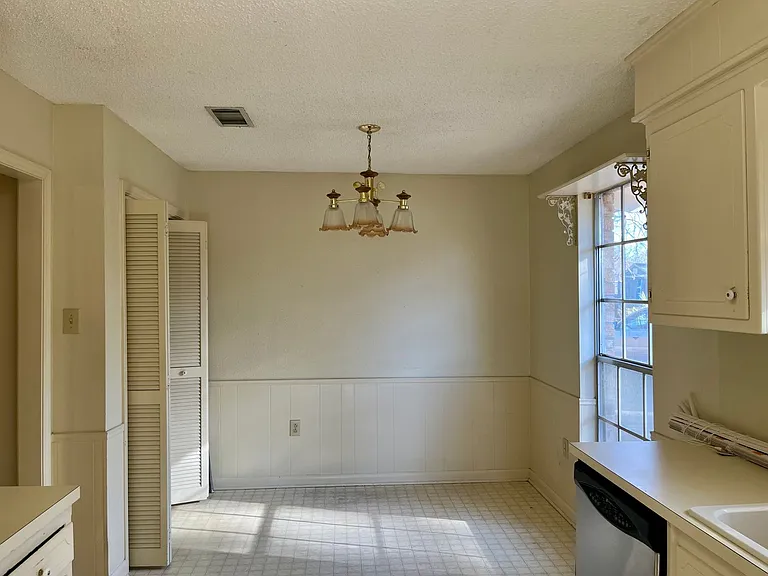 5629 Loranger Dr — Photo 4