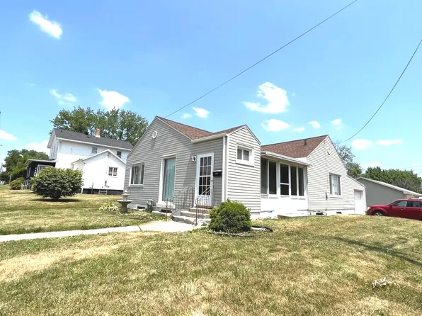 1442 Saint Vincents Ave, La Salle, IL 61301