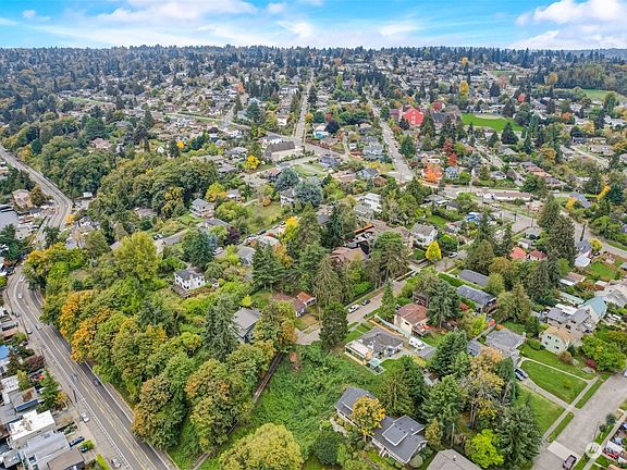 4th image of 9623 Rainier Ave S