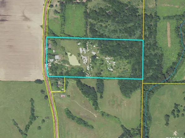 1946 Arcadia Rd, Jacksonville, IL 62650