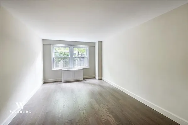 Sold by Warburg | media 12