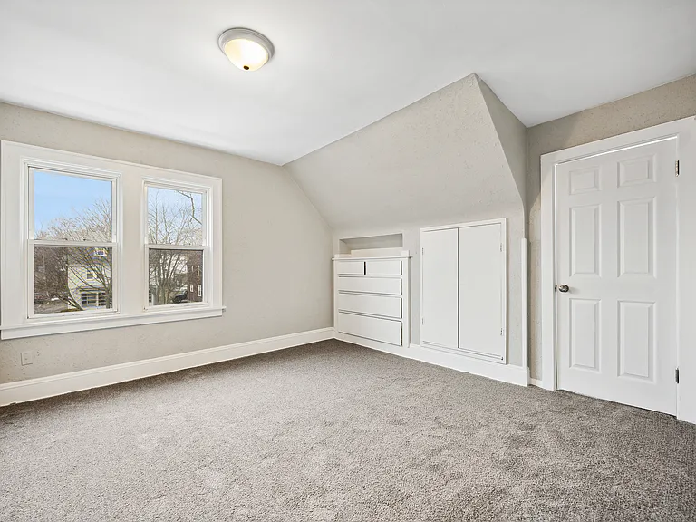366 N Firestone Blvd — Photo 16