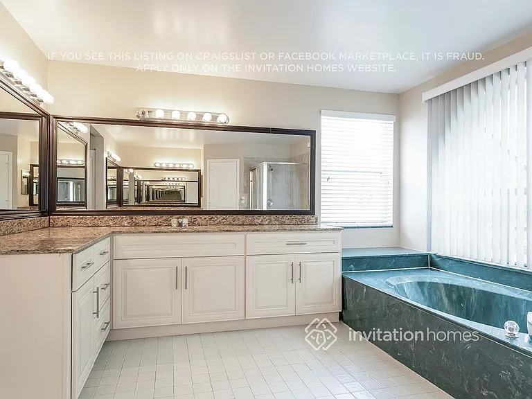 7729 Cedar Hurst Ct — Photo 11